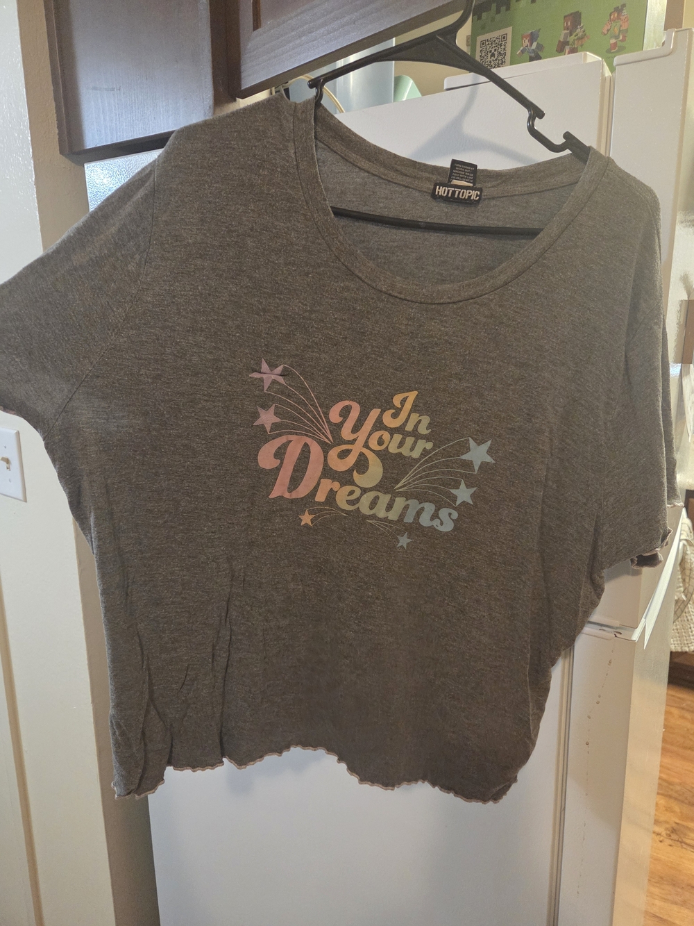 Hot Topic Size 3 Gray Pastel 'In Your Dreams' Graphic Tee